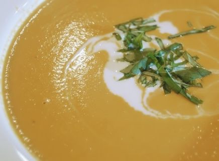 Tomaten-Kokosnuss-Suppe